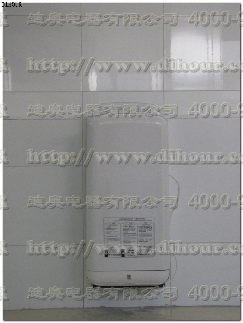 北京湘鄂情使用DIHOUR（迪奧）雙面噴氣式干手器...